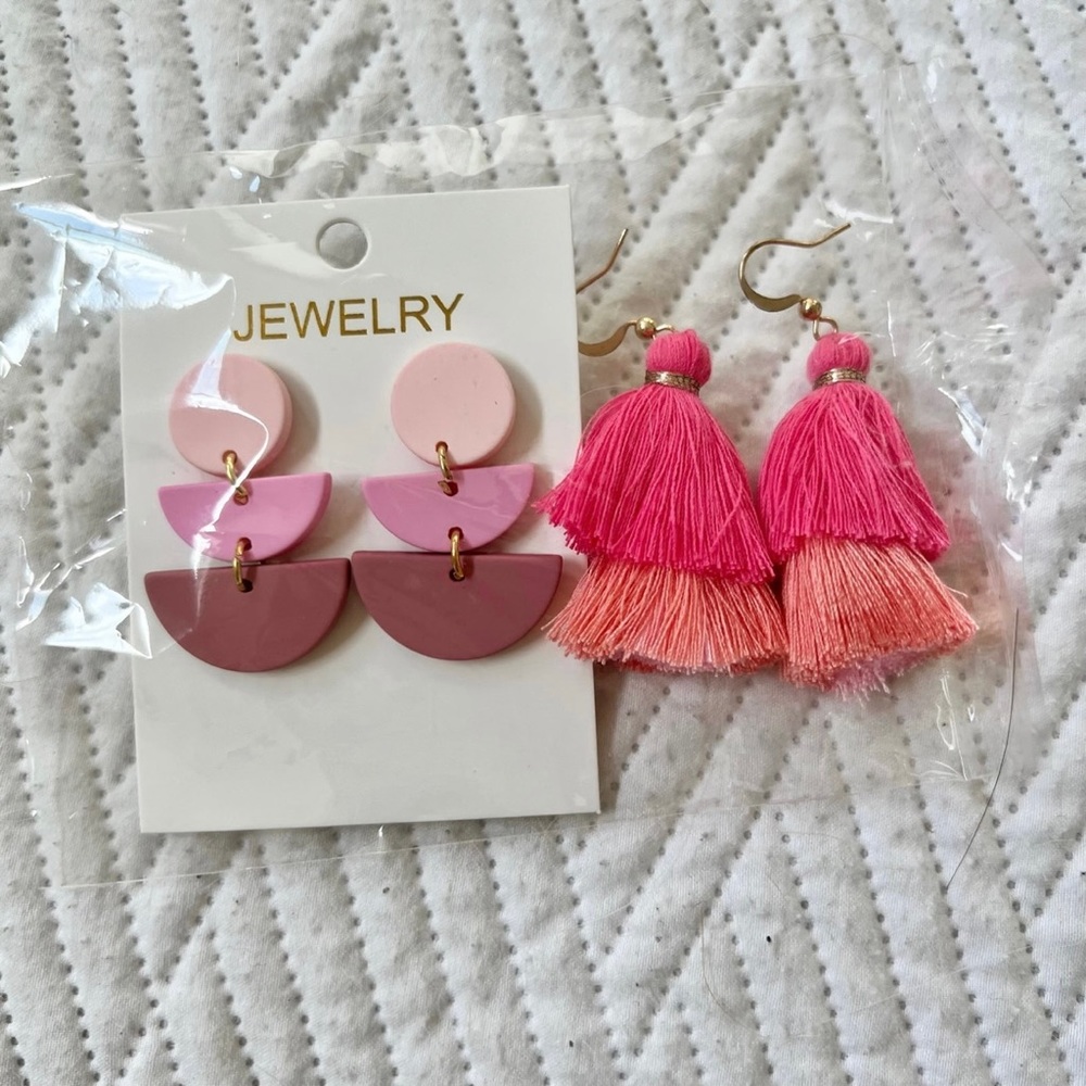 NEW Pink earrings set of 2, drop earrings